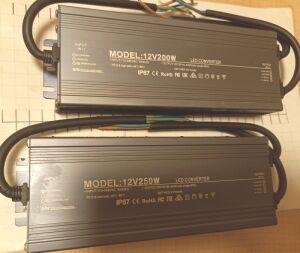   LED ip67 250W M-Com 12250 12V 20,8A 250W